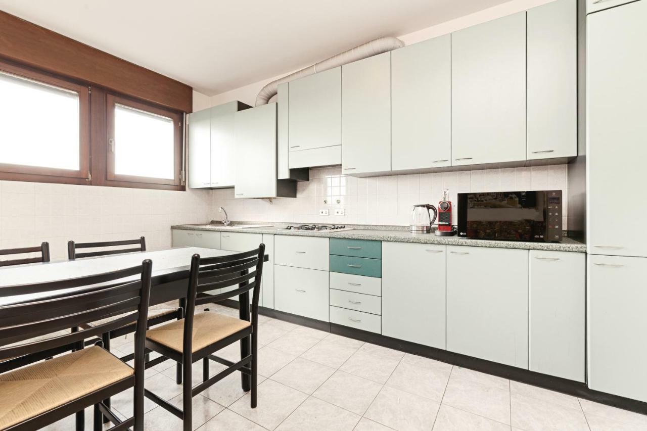 Colourful Flat Borgo Roma Apartment Verona Exterior foto