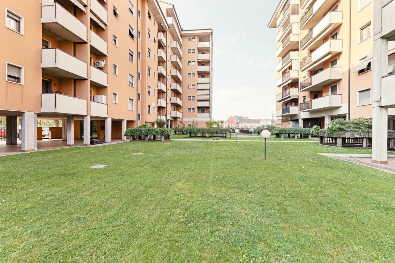 Colourful Flat Borgo Roma Apartment Verona Exterior foto